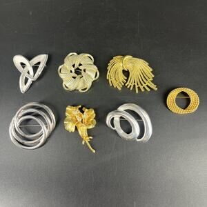 Vintage Lot of 7 Most Signed Gold and Silver Tone Brooches Monet Napier Lisner